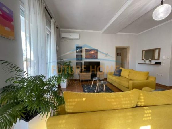 Tirane, jepet me qera apartament Kati 5, 110 m² 650 Euro (Ish Parku)