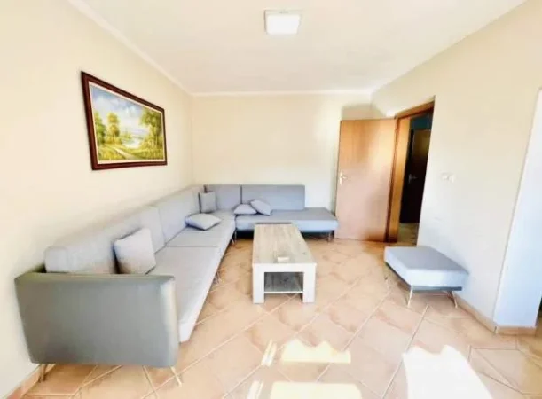 Tirane, shes apartament 1+1 60 m² 105.000 Euro (Myslym Shyri, ne fillim perballe me Neranxin)