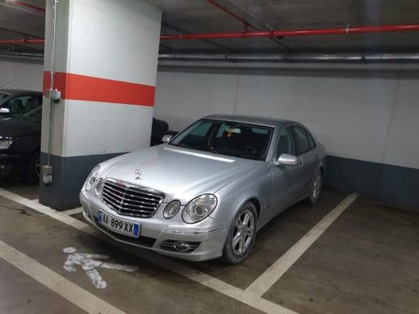 Tirane, shes makine Mercedes-Benz E-CLASS 211 Viti 2007, 5.900 Euro