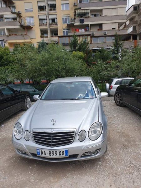 Tirane, shes makine Mercedes-Benz E-CLASS 211 Viti 2007, 5.900 Euro