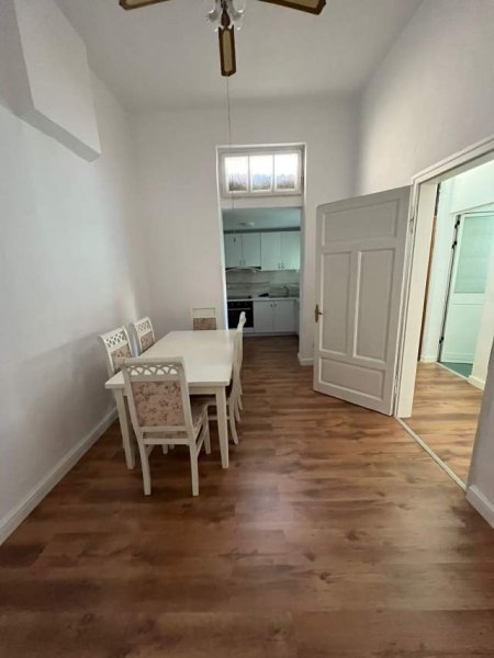Tirane, jepet me qera shtepi 1 Katshe Kati 1, 272 m² 1.200 Euro Shkolla Kuqe
