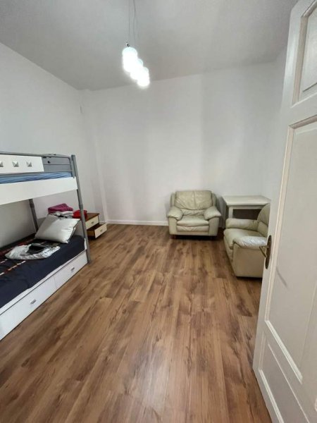 Tirane, jepet me qera shtepi 1 Katshe Kati 1, 272 m² 1.200 Euro Shkolla Kuqe