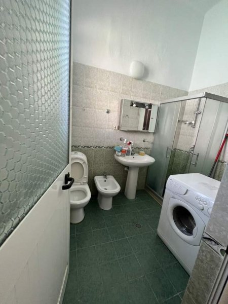 Tirane, jepet me qera shtepi 1 Katshe Kati 1, 272 m² 1.200 Euro Shkolla Kuqe