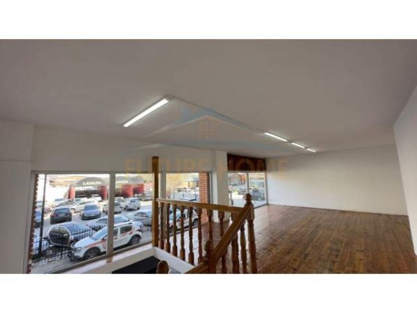 Tirane, jepet me qera ambjent biznesi Kati 0, 80 m² 700 Euro (Rruga e Kavajes)