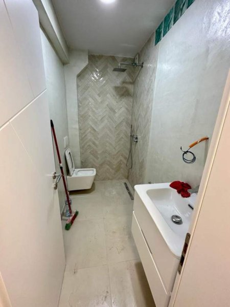 Tirane, shes apartament 1+1 Kati 5, 78 m² 143.000  (TEK MOZAIKU)