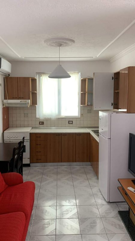 Tirane, jepet me qera apartament 1+1+BLK Kati 1, 65 m² 330 Euro (Niko Avrami)