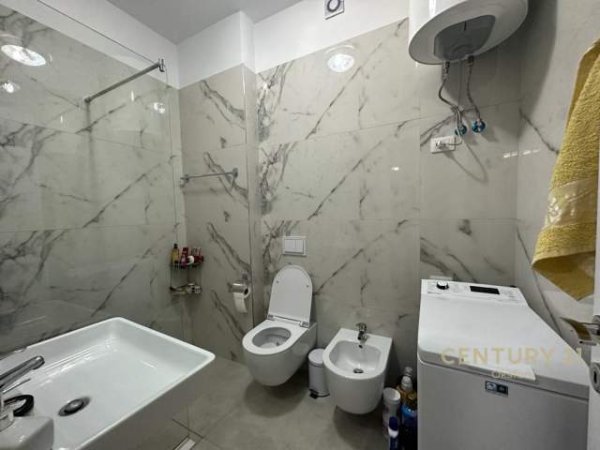 Tirane, jepet me qera apartament 1+1+BLK Kati 3, 55 m² 450 Euro (Ish Fusha e Aviacionit)