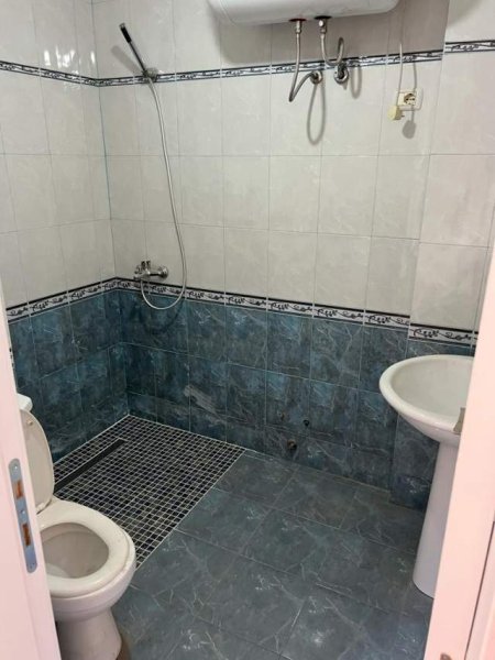 Tirane, jepet me qera apartament 2+1+BLK Kati 4, 100 m² 45.000 Leke (Jordan Misja)