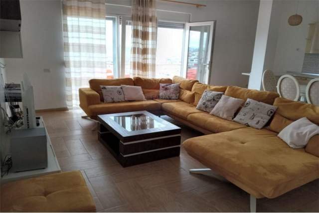 Tirane, shitet apartament 3+1+BLK Kati 8, 192 m² 135.000 Euro (Fresku)