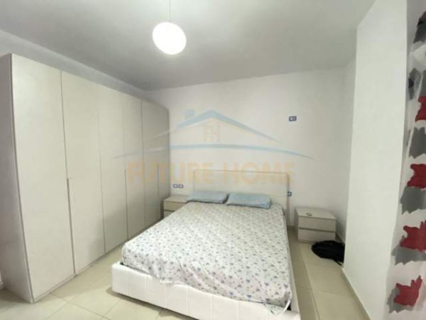 Tirane, jepet me qera apartament 1+1+BLK Kati 4, 73 m² 300 Euro (Unaza e re)