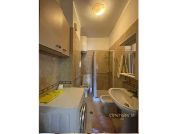 Tirane, jepet me qera apartament 2+1+BLK Kati 2, 74 m² 500 Euro (Rruga Him Kolli,Myslym Shyri)