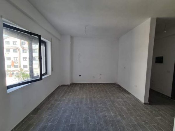 Tirane, shes apartament 2+1 Kati 2, 145.000 Euro