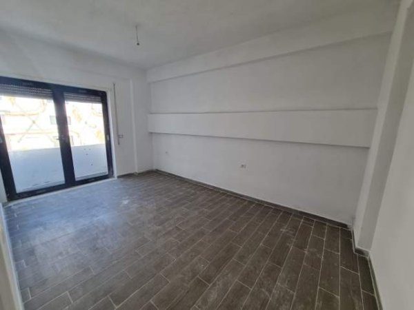 Tirane, shes apartament 2+1 Kati 2, 145.000 Euro