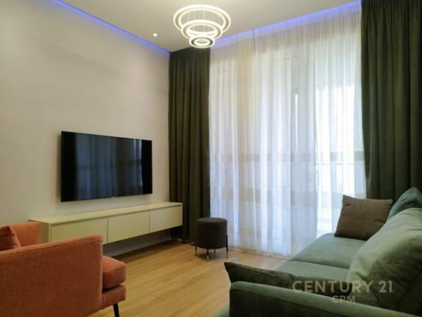 Tirane, jepet me qera apartament 1+1+BLK Kati 8, 67 m² 450 Euro (Rruga Jordan Misja, Ish Stacioni i Trenit)