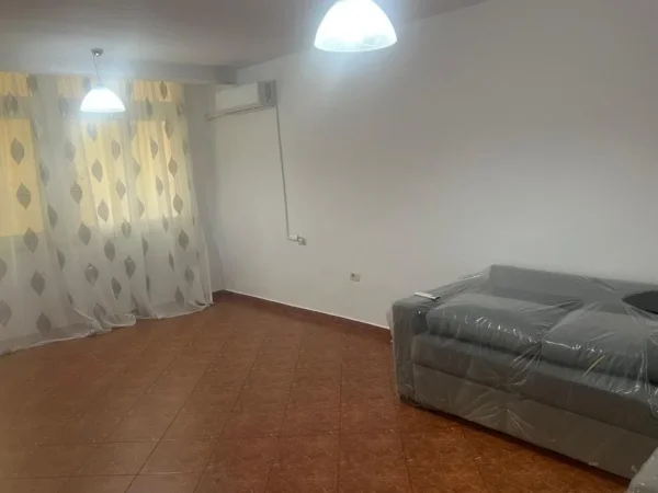 Tirane, jepet me qera apartament 1+1+Ballkon Kati 5, 64 m² 500 € 