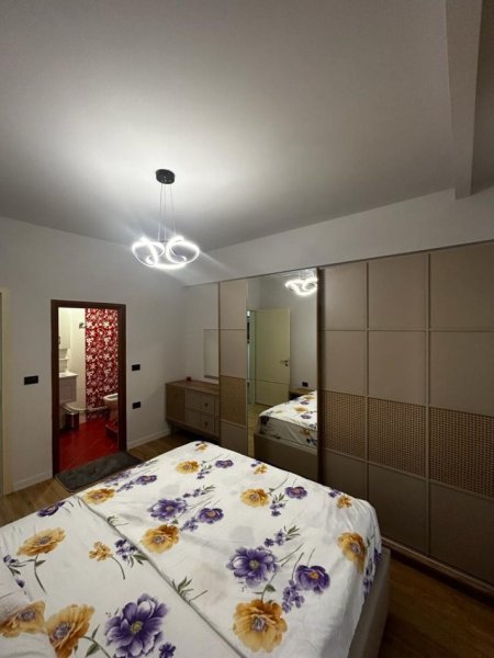 Tirane, jepet me qera apartament 2+1+Ballkon Kati 2, 100 m² 1.000 € (MYSLYM SHYRI)