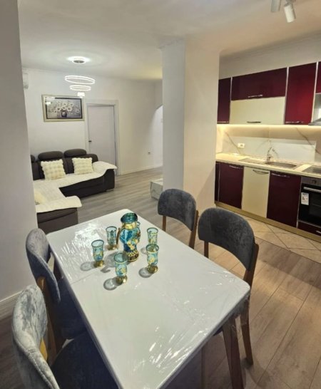 Tirane, shitet apartament 1+1 , 55 m² 95.000 € 