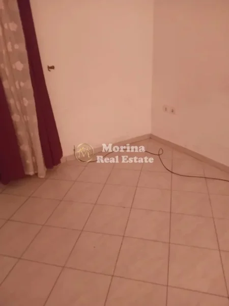 Tirane, jepet me qera apartament 2+1 Kati 3, 80 m² 420 € (Yzberisht)