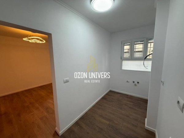 Tirane, shitet apartament 1+1+Ballkon Kati 1, 57 m² 137.000 € (Ali Demi)