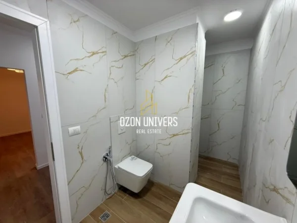 Tirane, shitet apartament 1+1+Ballkon Kati 1, 57 m² 137.000 € (Ali Demi)