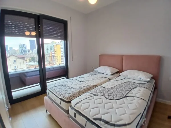 Tirane, jepet me qera apartament 1+1+Ballkon Kati 7, 65 m² 600 € 