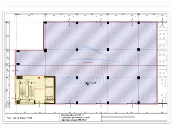 Tirane, jepet me qera ambjent biznesi Kati 2, 831 m² 16.600 € (TEG)