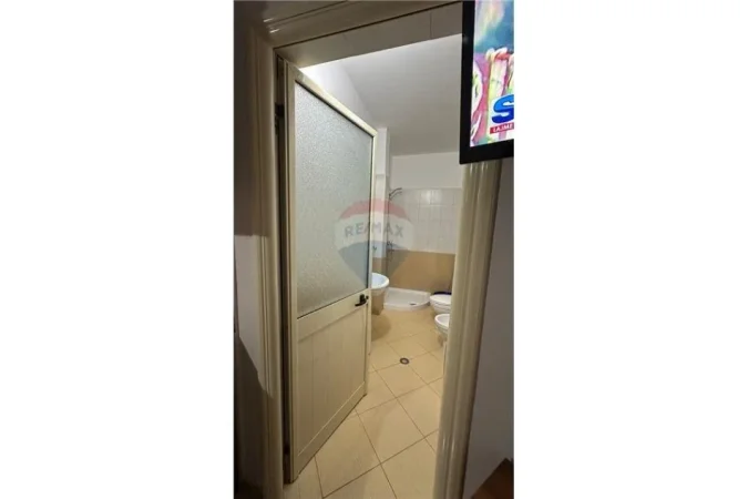 Vlore - Lungomare, jepet me qera 1+1 Kati 3, 54 m² 400 € (Rruga Dhimitër Konomi, Vlore)