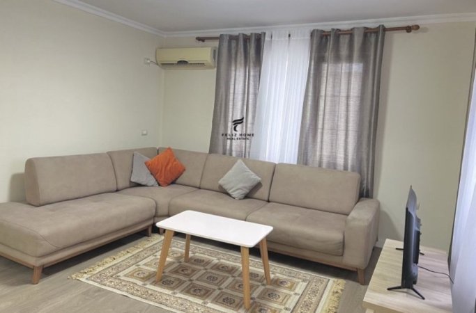 Tirane, jepet me qera apartament 1+1 Kati 1, 60 m² 400 € (SELITE)