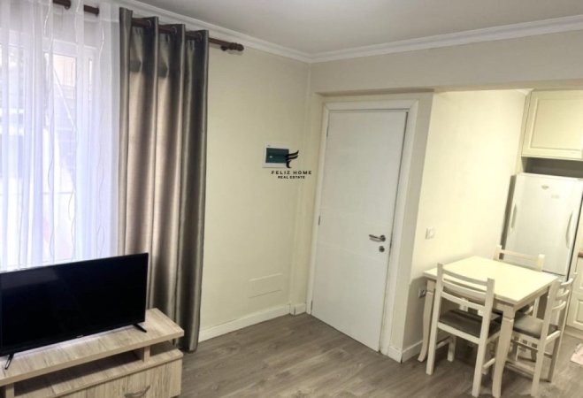 Tirane, jepet me qera apartament 1+1 Kati 1, 60 m² 400 € (SELITE)