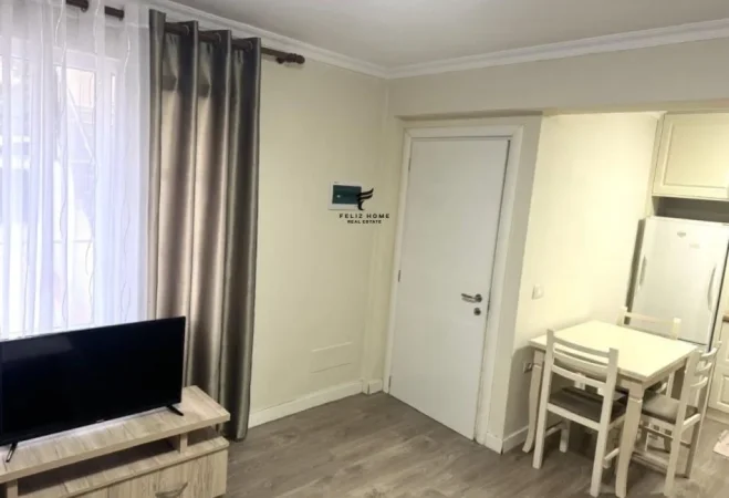Tirane, jepet me qera apartament 1+1 Kati 1, 60 m² 400 € (SELITE)