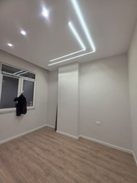 Tirane, shitet apartament 1+1+Aneks+Ballkon Kati 2, 61 m² 100.000 € (astir)