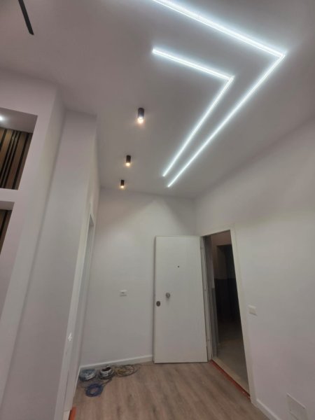 Tirane, shitet apartament 1+1+Aneks+Ballkon Kati 2, 61 m² 100.000 € (yzberisht)