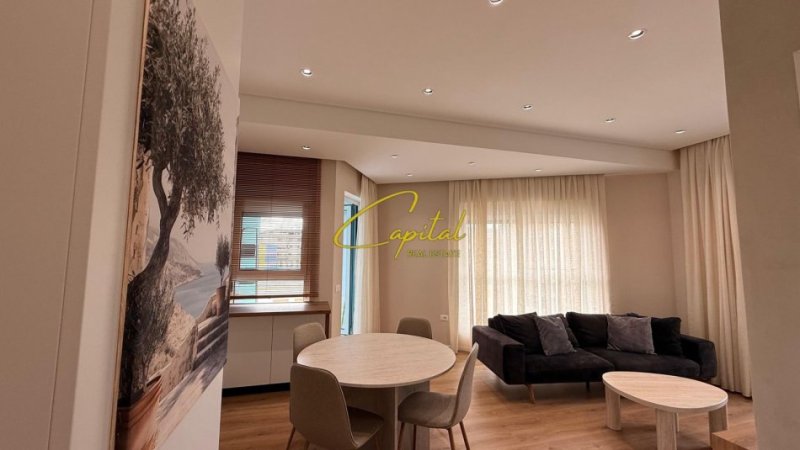 Tirane, jepet me qera apartament 1+1 Kati 9, 65 m² 550 € (ALI DEMI)