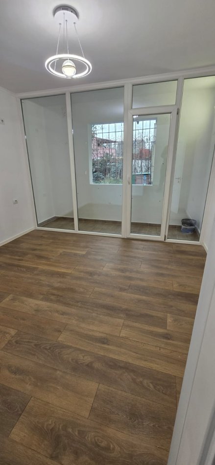 Tirane, shitet apartament 1+1 Kati 1, 57 m² 137.000 € (Ali Demi)