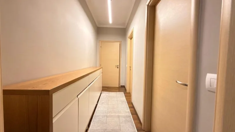 Tirane, jepet me qera apartament 2+1 Kati 7, 111 m² 650 € (Astir)