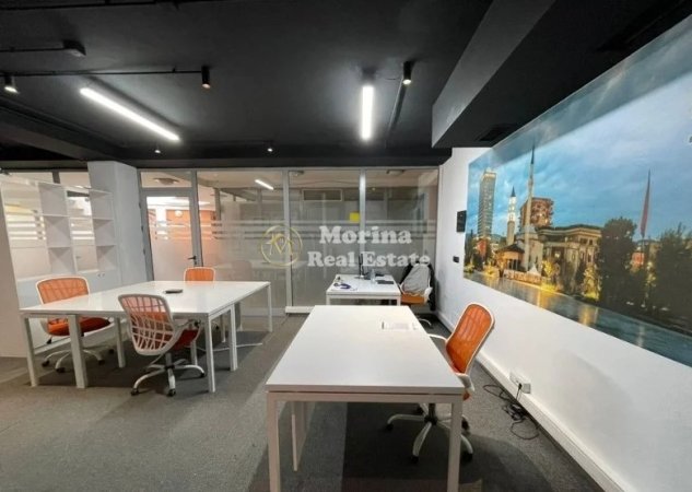 Tirane, jepet me qera ambjent biznesi Kati 2, 72 m² 1.100 € (Pazari Ri)