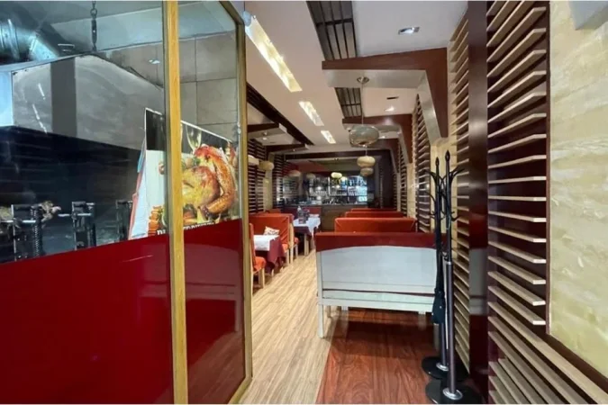 Vlore, shitet ambjent biznesi Kati 0, 95 m² 190.000 € (Rruga Demokracia, Vlorë)