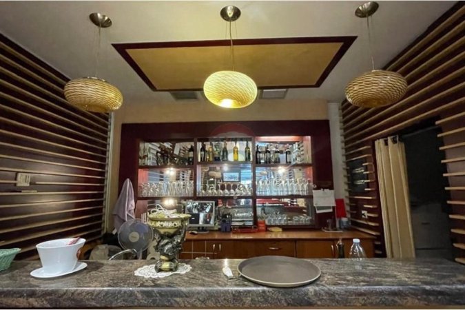Vlore, shitet ambjent biznesi Kati 0, 95 m² 190.000 € (Rruga Demokracia, Vlorë)
