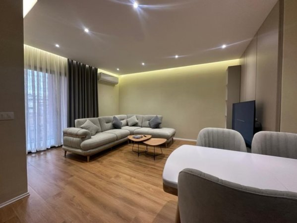 Tirane, shitet 1+1 , 80 m² 285.000 € 