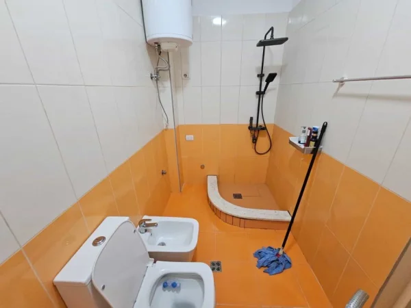 Tirane, jepet me qera apartament 1+1 Kati 2, 58 m² 570 € (Rruga e Zallit)