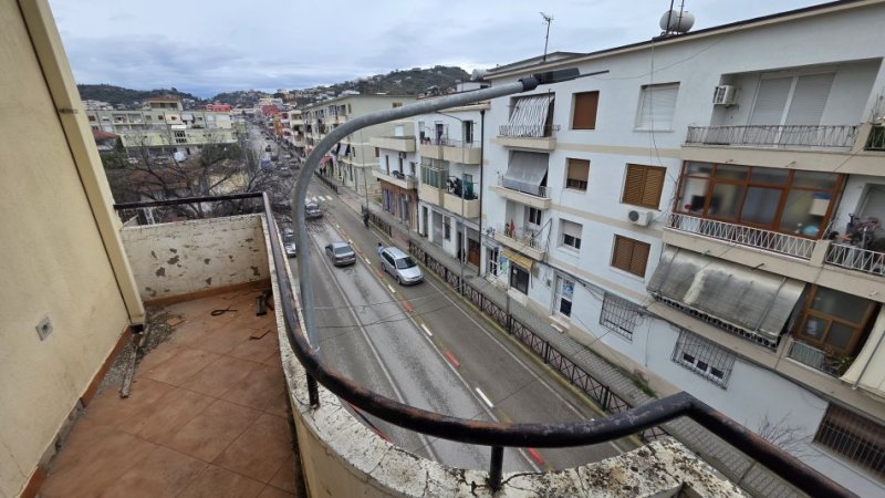 Vlore, shitet Vile 3 Katshe , 300.000 € (Rruga ali demi)