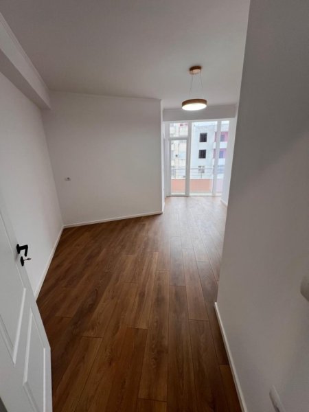 Tirane, shitet apartament 1+1 , 51 m² 87.000 € 