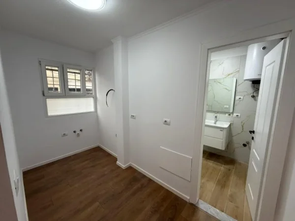 Tirane, shitet apartament 1+1 Kati 1, 57 m² 137.000 €