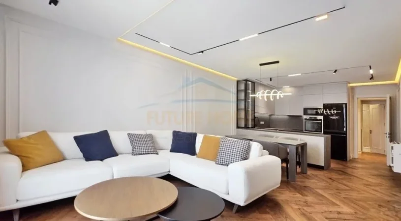 Tirane, jepet me qera apartament 3+1 Kati 9, 152 m² 2.200 € (Mine Peza)