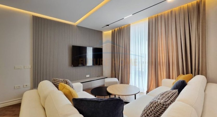 Tirane, jepet me qera apartament 3+1 Kati 9, 152 m² 2.200 € (Mine Peza)