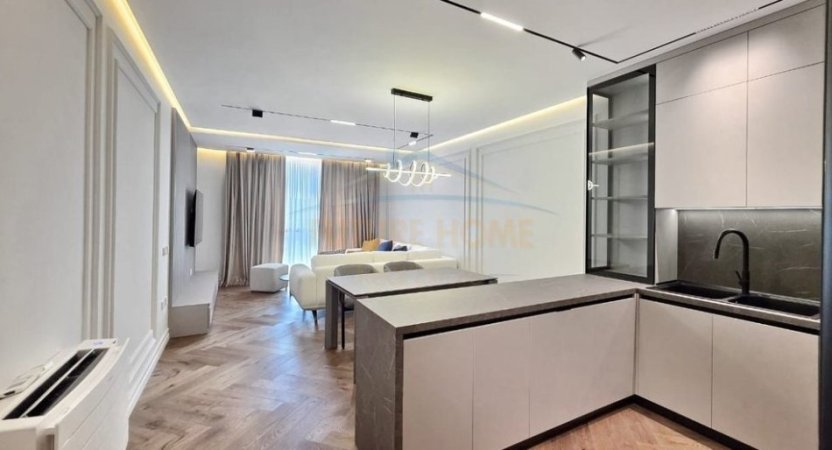 Tirane, jepet me qera apartament 3+1 Kati 9, 152 m² 2.200 € (Mine Peza)