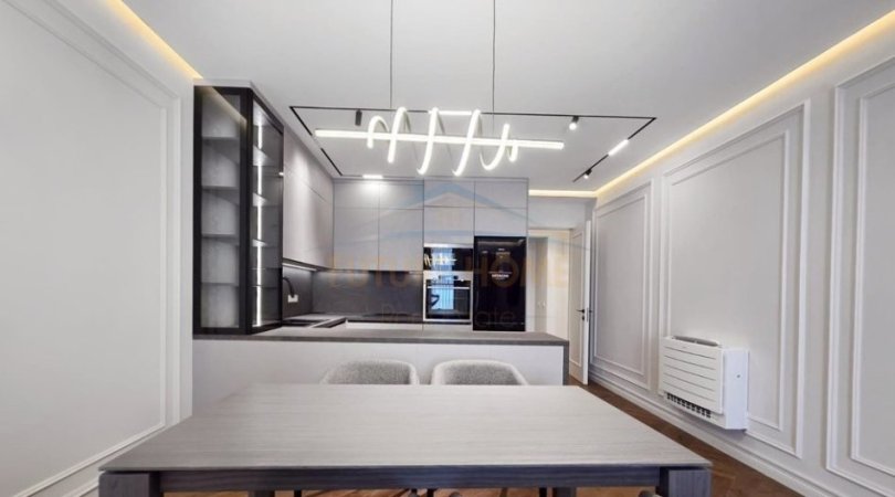 Tirane, jepet me qera apartament 3+1 Kati 9, 152 m² 2.200 € (Mine Peza)