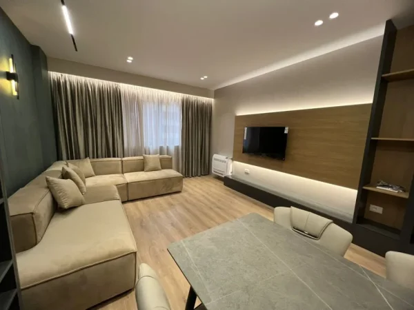 Tirane, jepet me qera apartament 1+1 Kati 3, 60 m² 550 € (Astir)