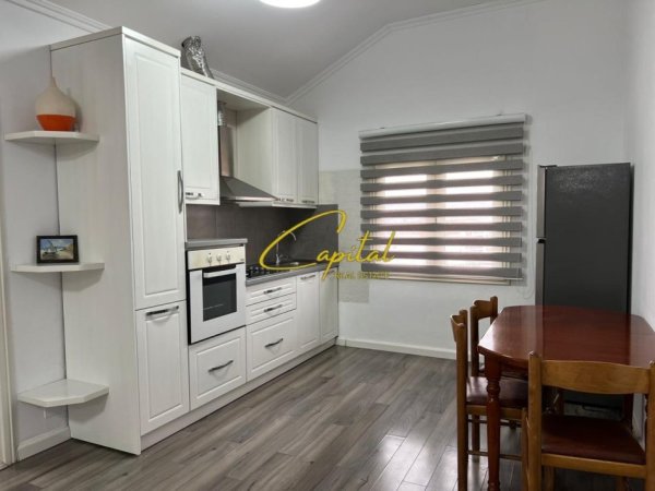 Tirane, jepet me qera apartament 2+1 Kati 3, 85 m² 500 € (QYTET STUDENTI)