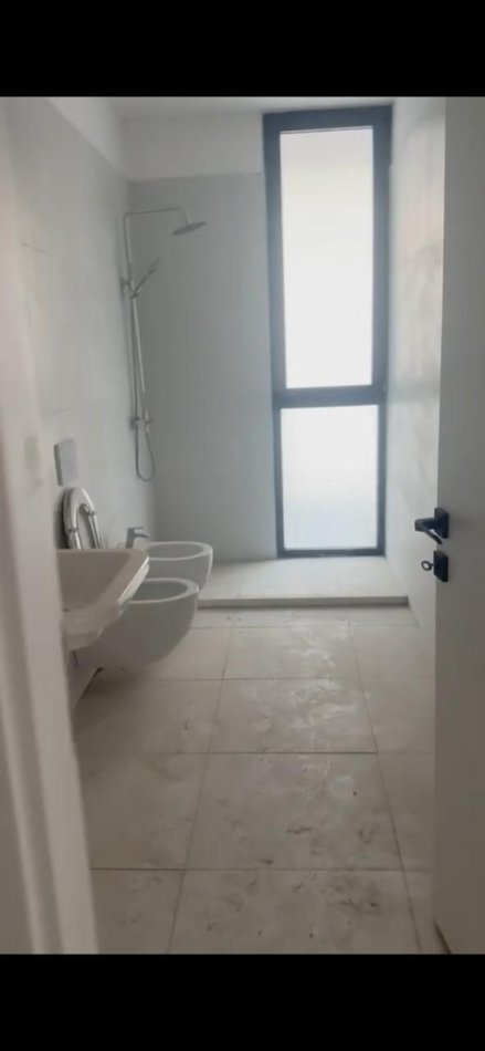 Tirane, shitet apartament 2+1+Ballkon Kati 5, 106 m² 196.500 € (PORCELAN)
